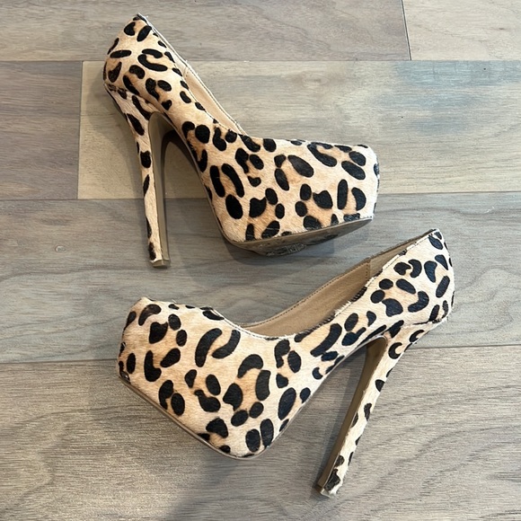 Steve Madden - Dejavu Cheetah Leopard Print Pony Hair Heels Size 6.5 - Picture 5 of 8